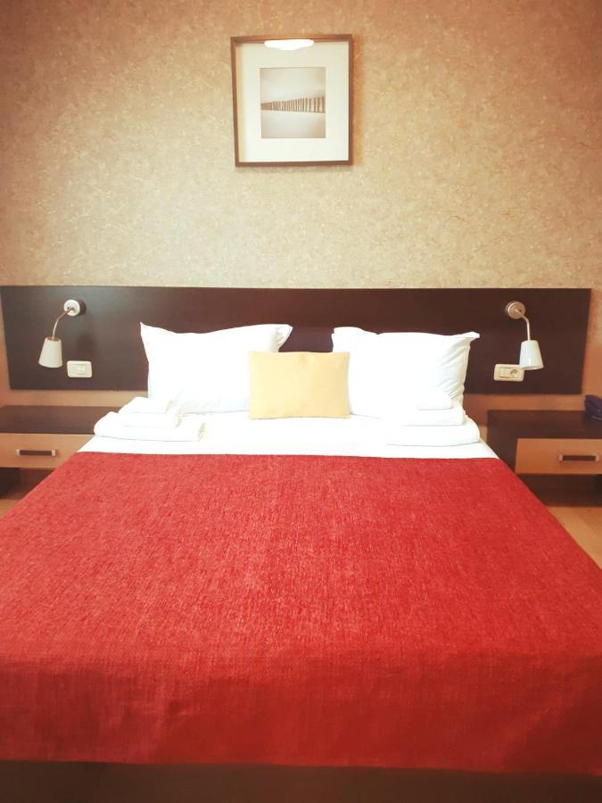 Hotel Nord Ploiesti Ngoại thất bức ảnh