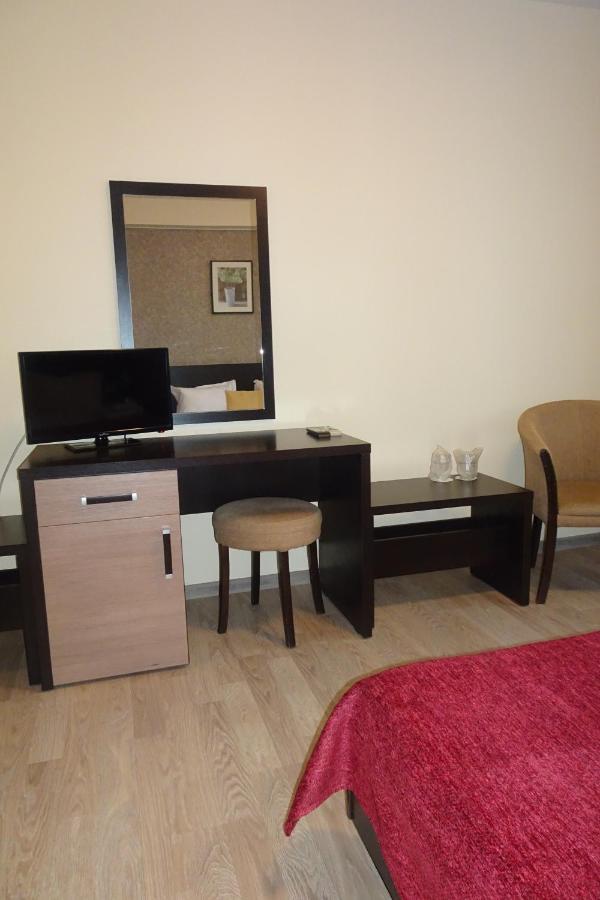Hotel Nord Ploiesti Ngoại thất bức ảnh