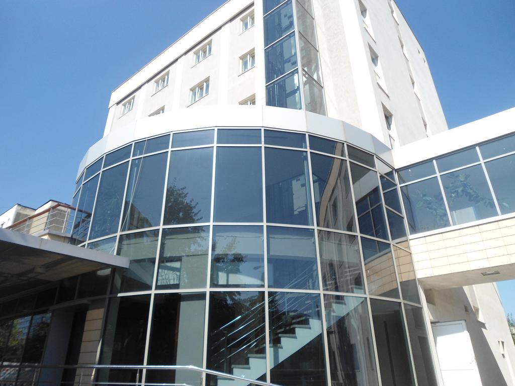 Hotel Nord Ploiesti Ngoại thất bức ảnh